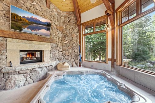 Private Hot Tub