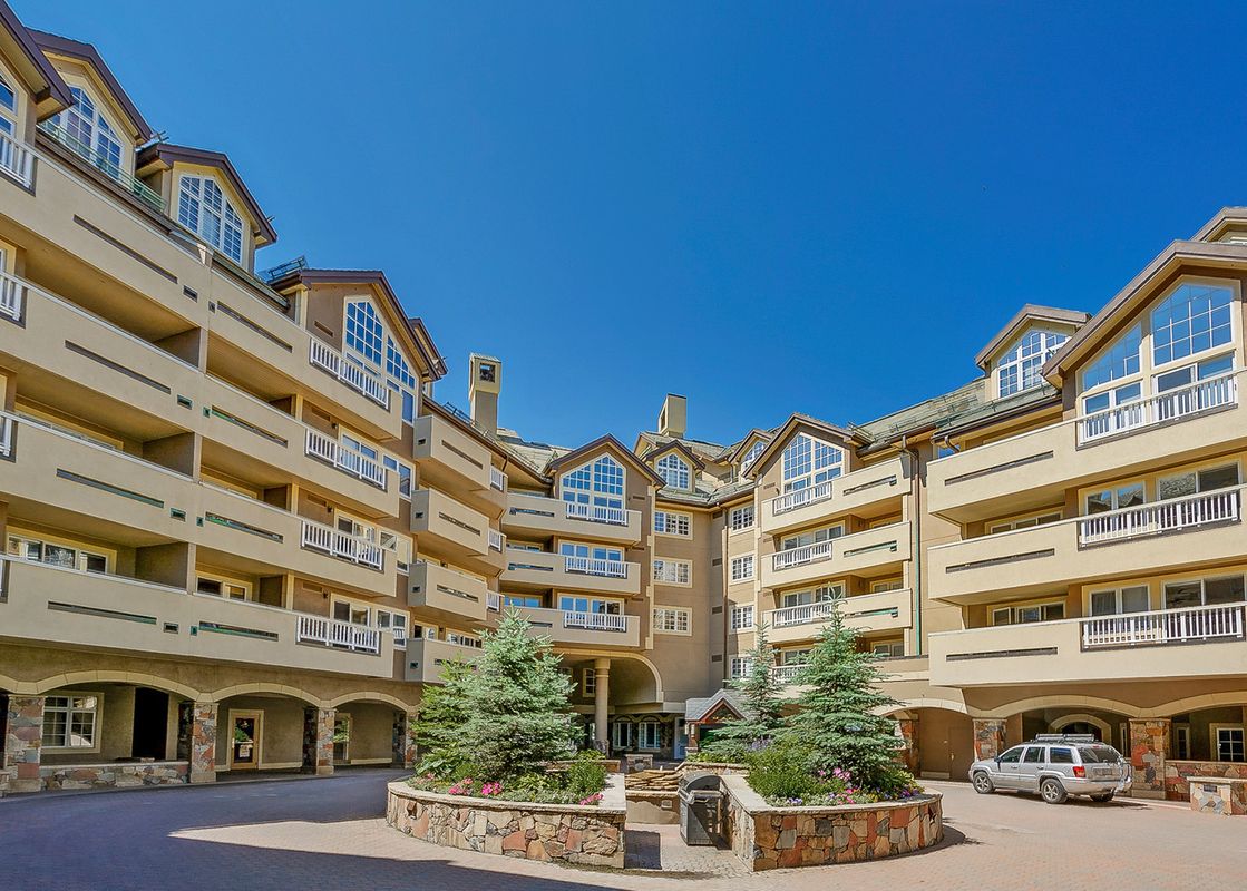 Exterior 1