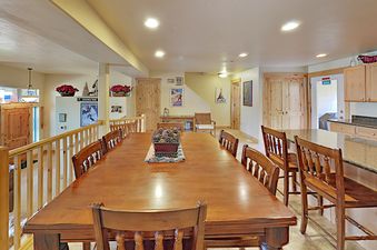 05 Dining and Kitchen