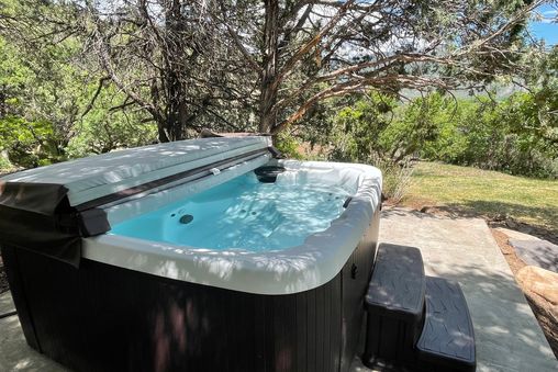 Private Outdoor Hot Tub
