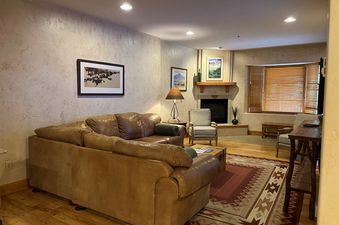 Bear Creek Lodge 107A