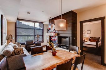 09-Hayden-Lodge-2207