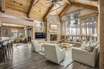 02 Skiers Palace