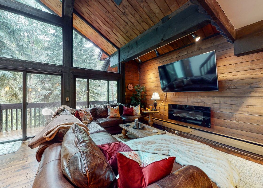 01 Living Room
