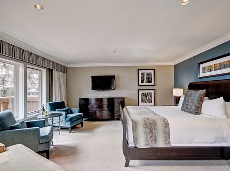 Lodge at Vail Luxury Hotel King Slope View