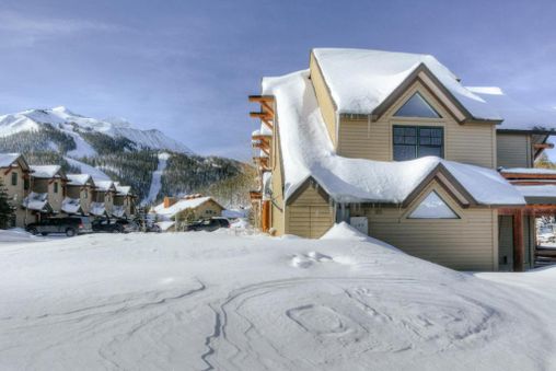 Convenient ski-in/ski-out access