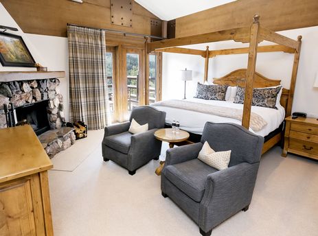 Stein Eriksen Lodge Main Lodge Luxury King Room with Hot Tub