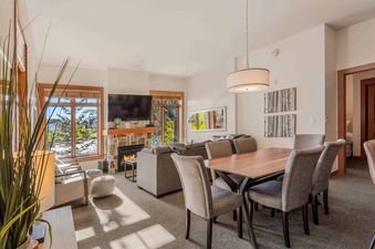 Capitol Peak Lodge 3034