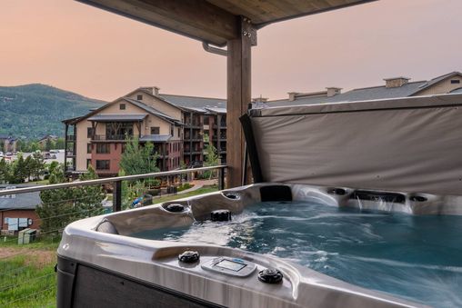 Private Outdoor Hot Tub