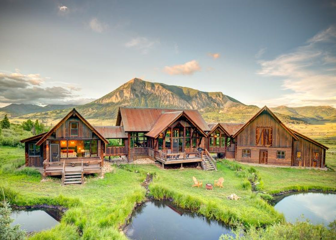 01 Colvin Ranch House Summer Exterior