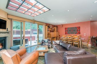 The living area in Diamondtooth 3 is spacious and inviting.