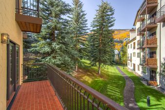ResortCompany_12-032