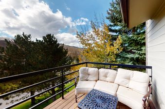 12 Lakeview Townhome A5
