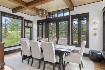 14 Knoll Top Retreat