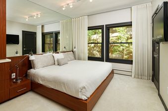 05 Bedroom