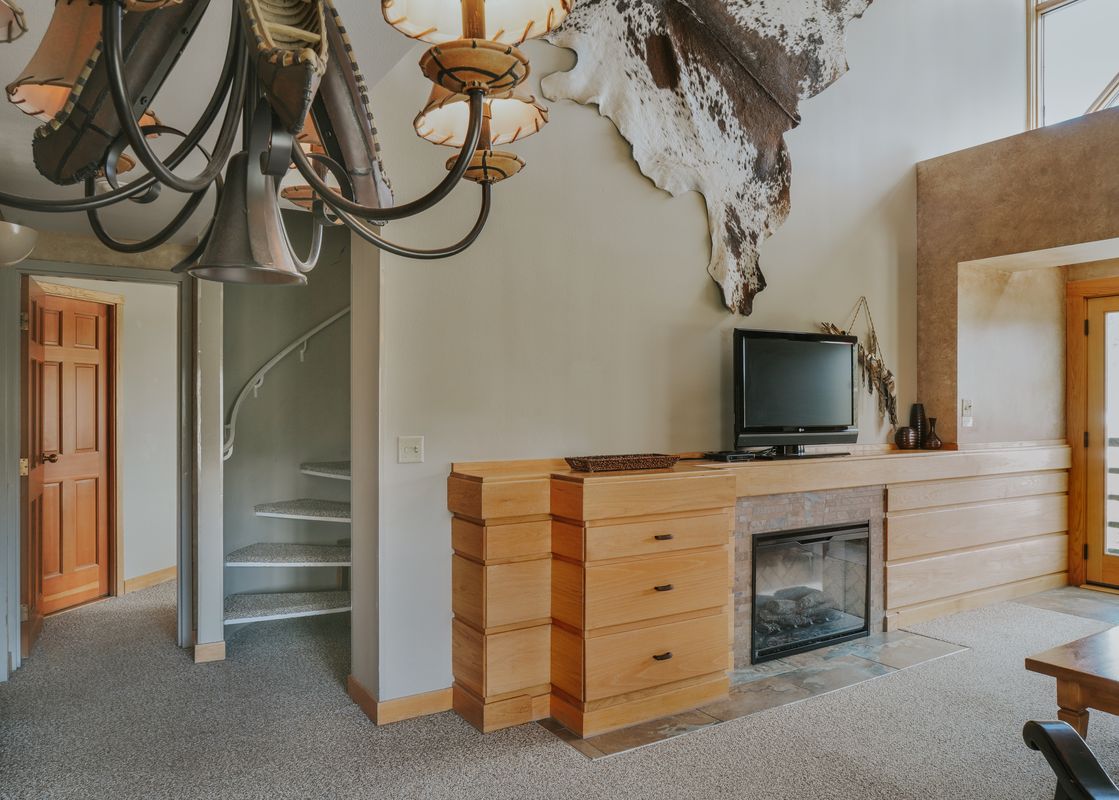06 Shoshone Condominium Hotel One Bedroom and Loft