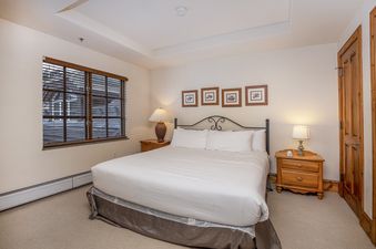 07 Market Square 306