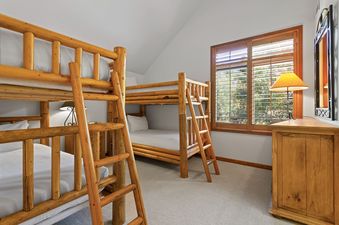 Deer Lake Village 2478