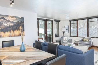 1.02-telluride-centrum-304-living-room-dining-room