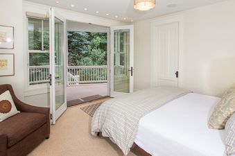 10 Master bedroom