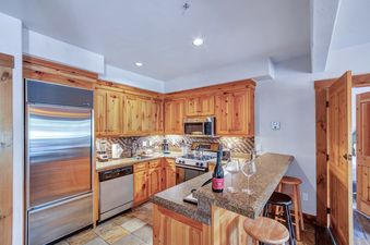 Mountain Lodge Two Bedroom Deluxe Condo