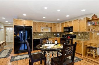 Crestwood One Bedroom Premier
