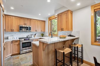 Trails End Lodge 205