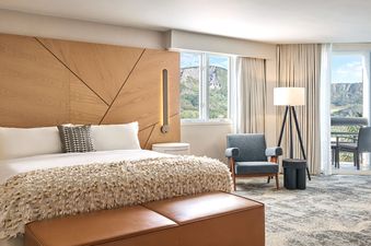01 Viewline Penthouse Suite