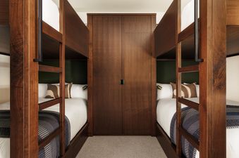 Six-bedroom private home bunk bedroom