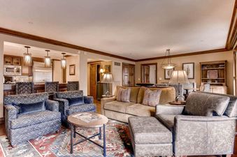 09-Park-Hyatt-Residences-3054