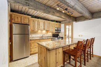 Chateau Eau Claire Unit 8
