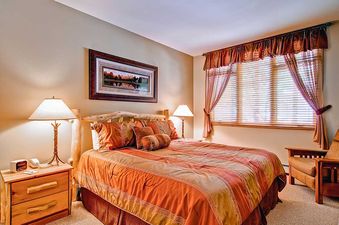 EastWestResorts -HW105 King