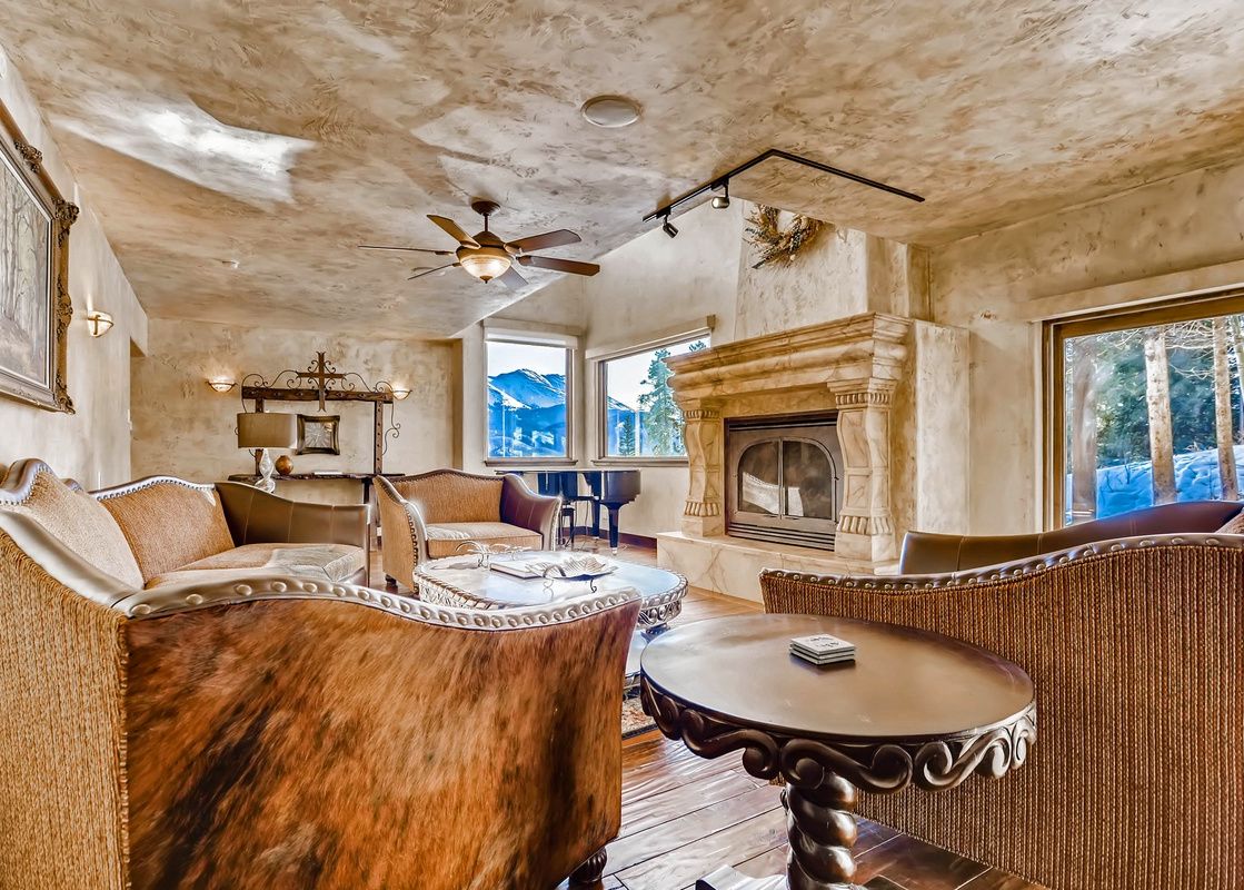 01 Chateau of Breckenridge Great Room