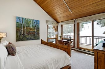 12 Woodrun V Residence 18