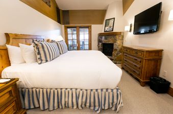 Stein Eriksen Lodge Luxury Three Bedroom Suite with Three Kings