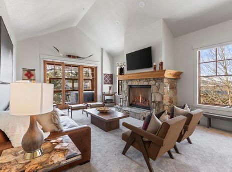 Town Pointe B205