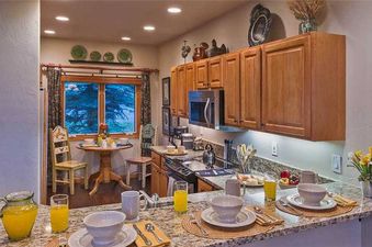 Chalet Punto in Arrowhead Village