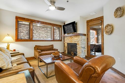 Gas fireplace
