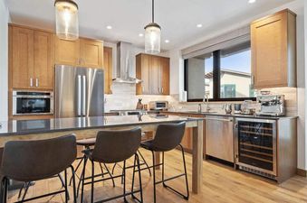 Riverfront-Lodge205-6842