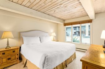 Chateau Roaring Fork Unit 37