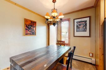 05 Dining and Kitchen