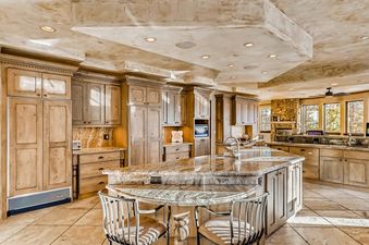 07 Chateau of Breckenridge Gourmet Kitchen