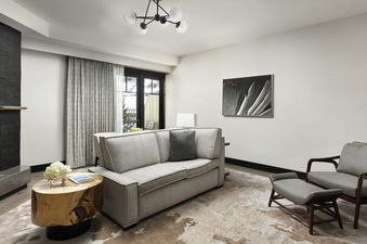 02 Living Room