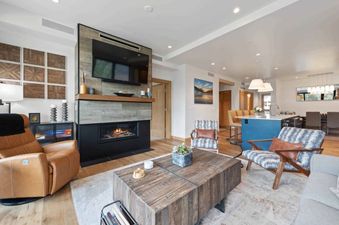 Riverfront Lodge 300
