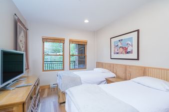 Bear Creek Lodge 305AB
