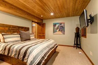 12 Abode Off Main