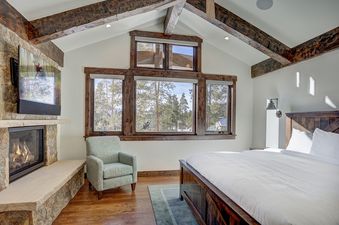 20 Bear Tracks 18 Master Bedroom