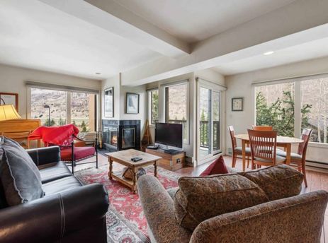 01 Living Room