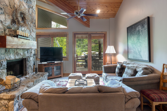 Trails End Lodge 503 Living Room
