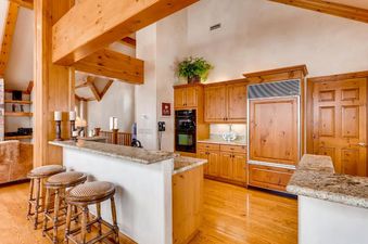 Pinehurst3 BeaverCreek 2.18-Kitchen3-1500x1000-72dpi